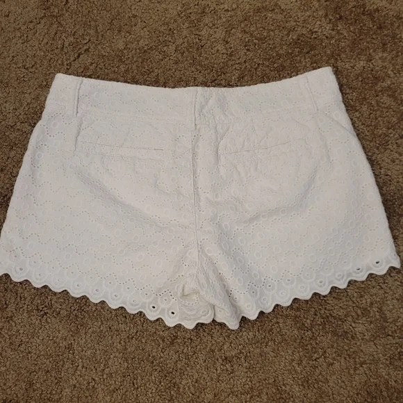 Lilly Pulitzer Walsh Shorts Eyelet Size 2 - Picture 2 of 5